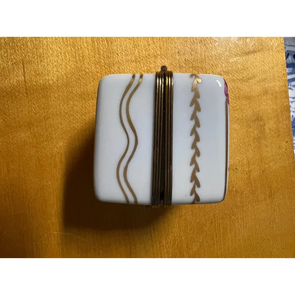Rare Vintage Harrods London Exclusive Limoges Porcelain Box
